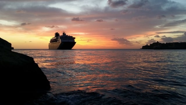 Cruise Ship