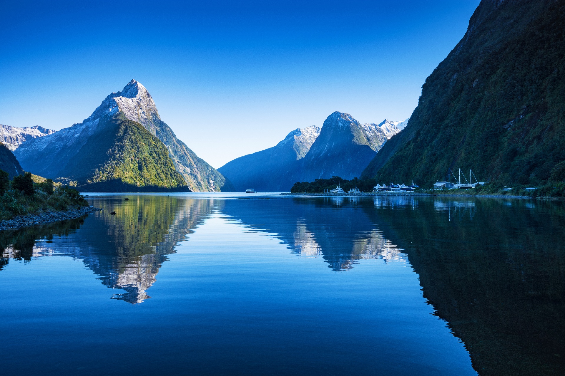 MilfordSound_NewZealand