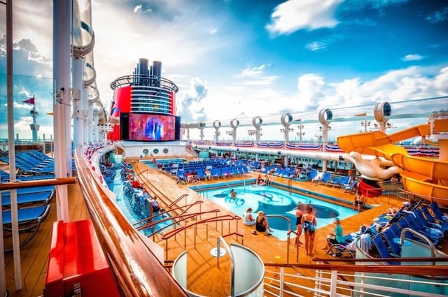 Disney Dream Aqua Duck
