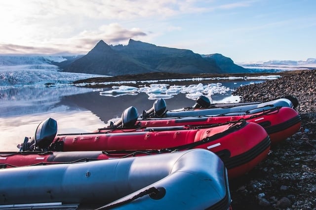 expedition iceland zodiacs