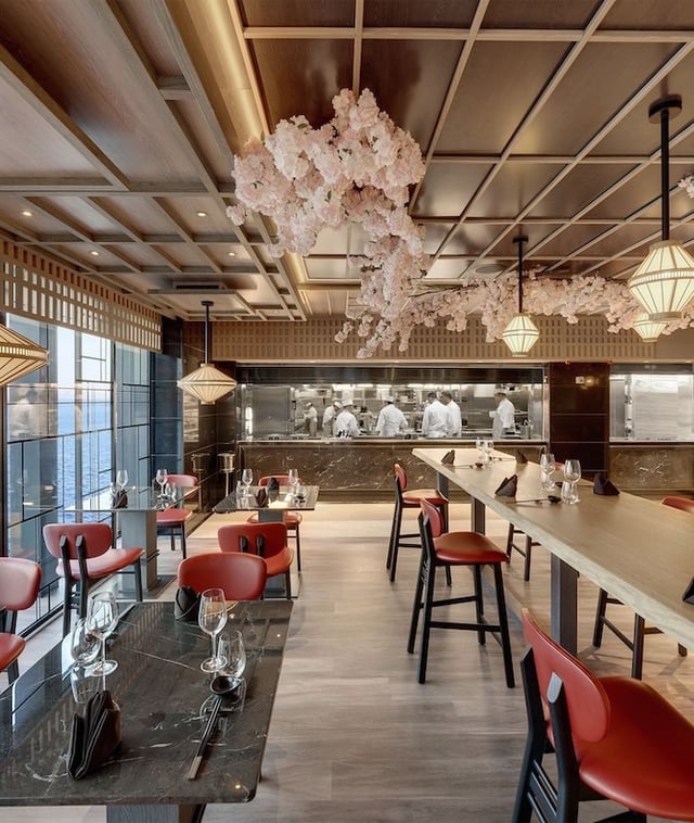 Explora Dining