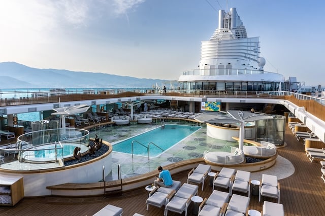 Oceania Vista Pool