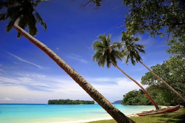 Champagne Beach