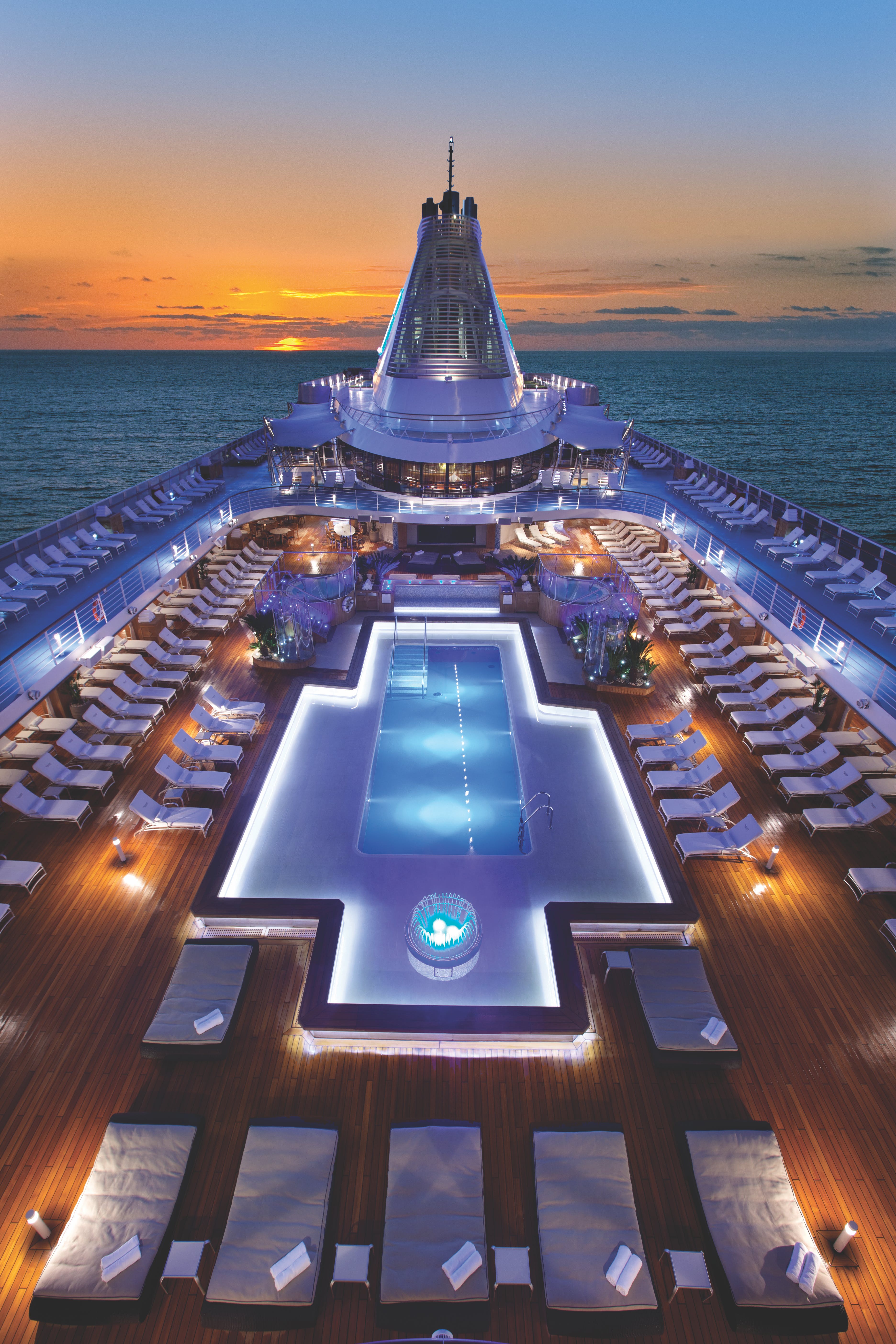 Oceania's pool-deck