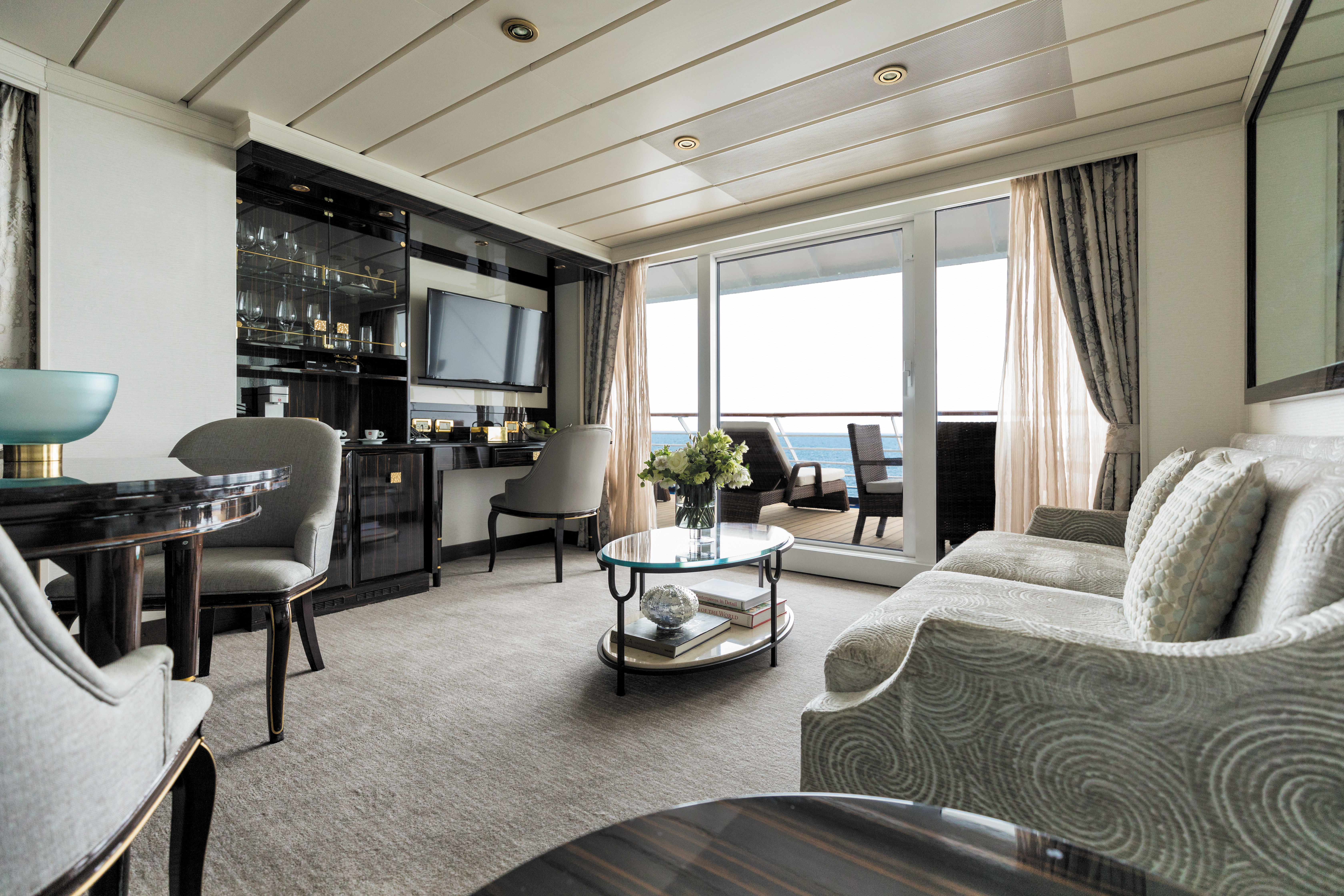 Regent Mariner Horizon View Suite