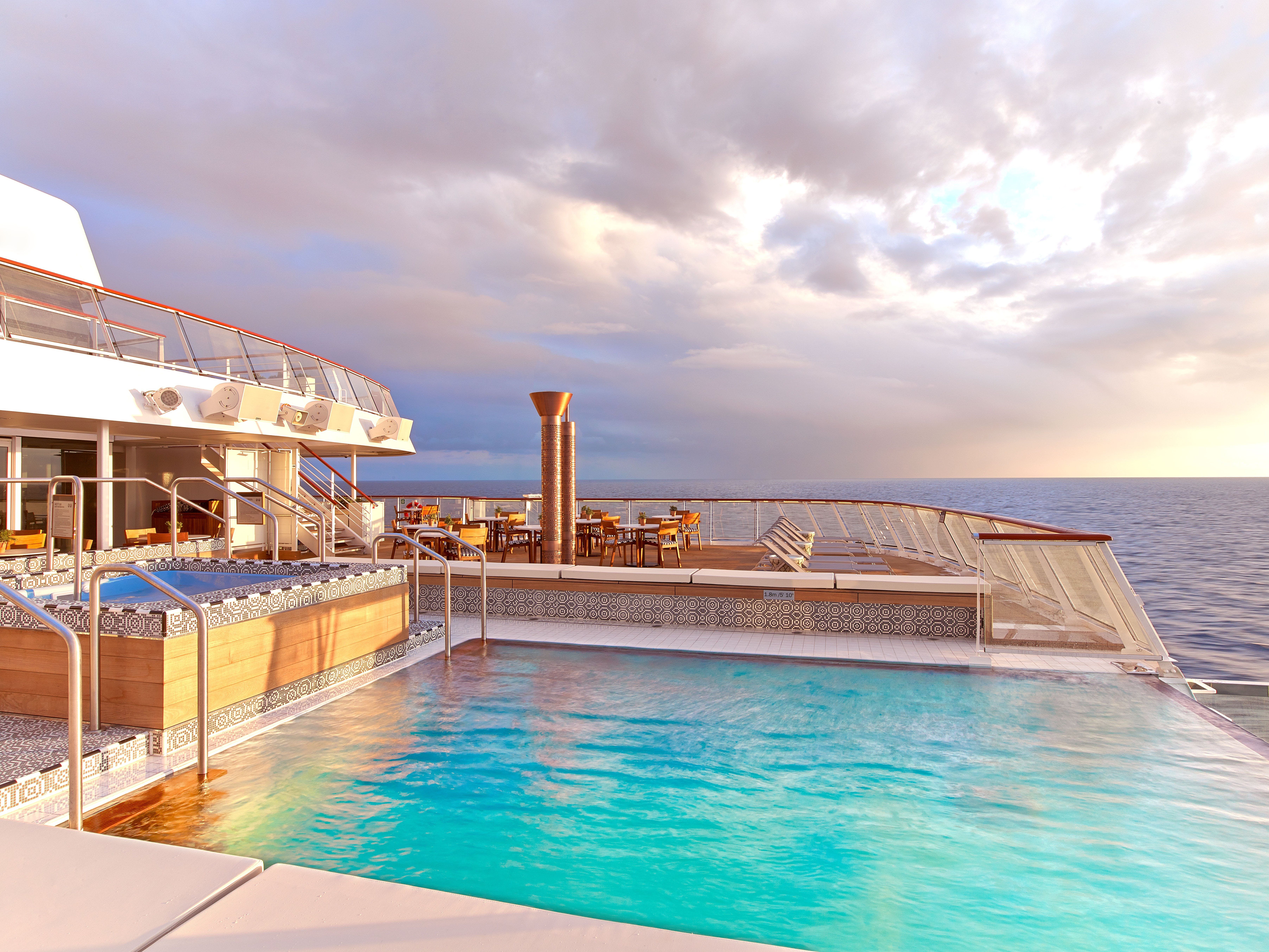 Viking Ocean infinity pool horizon